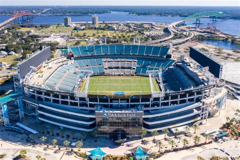 hotels near tiaa bank stadium